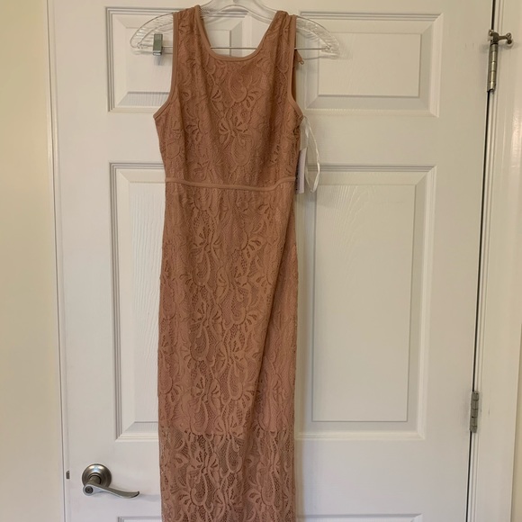 Pink lace dress - Picture 1 of 4